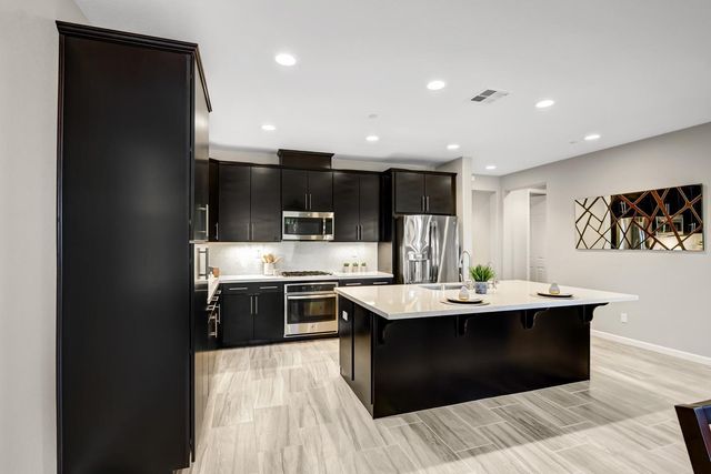 8609 Arcos Way, Elk Grove, CA 95757