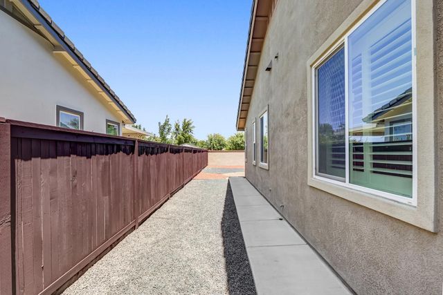 8609 Arcos Way, Elk Grove, CA 95757