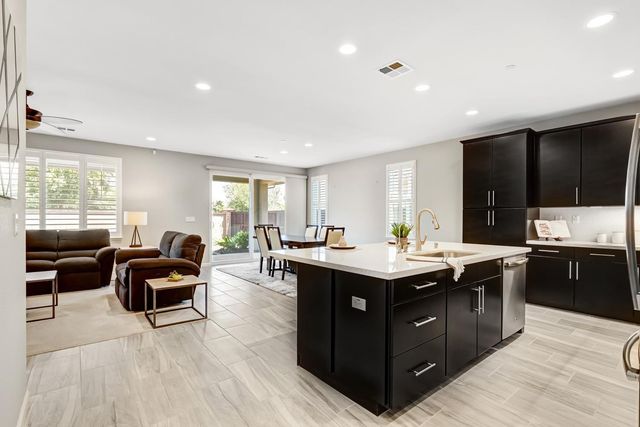 8609 Arcos Way, Elk Grove, CA 95757