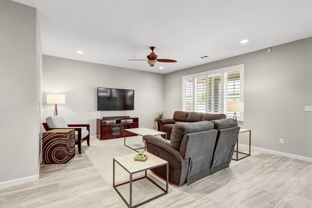 8609 Arcos Way, Elk Grove, CA 95757