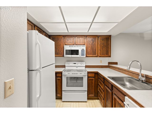 14720 Sw GRAYLING Ln, Beaverton, OR 97007