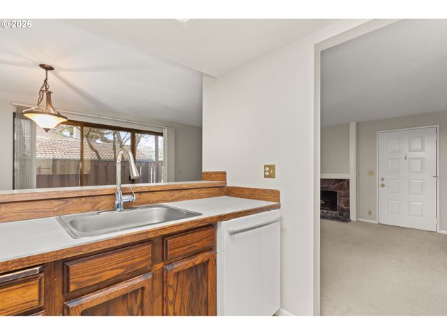 14720 Sw GRAYLING Ln, Beaverton, OR 97007