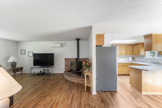 580 Portland Avenue, Grants Pass, OR 97526