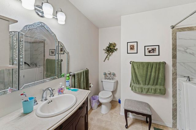 580 Portland Avenue, Grants Pass, OR 97526