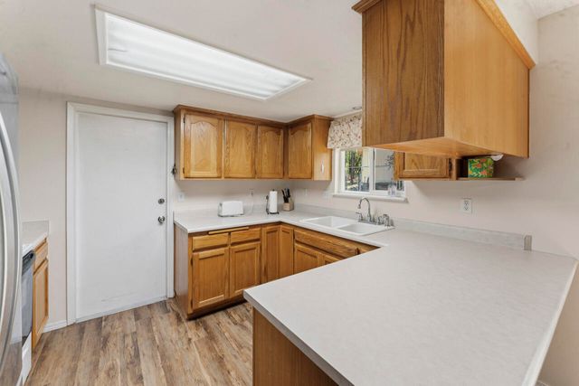 580 Portland Avenue, Grants Pass, OR 97526