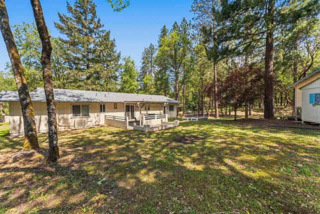 580 Portland Avenue, Grants Pass, OR 97526