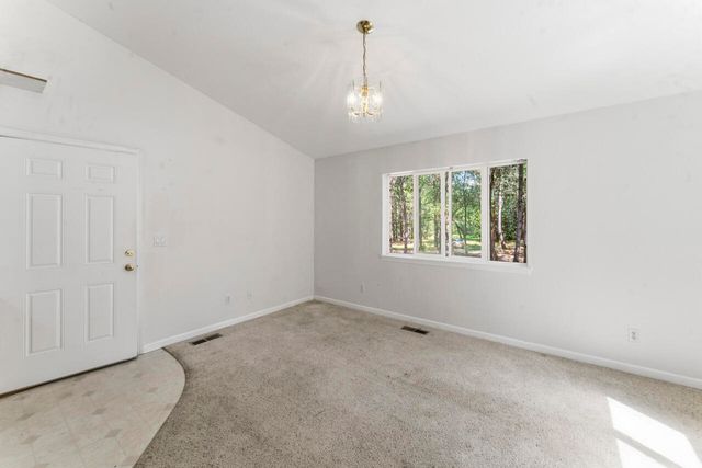 580 Portland Avenue, Grants Pass, OR 97526