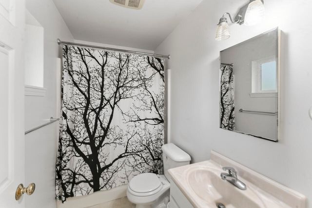 580 Portland Avenue, Grants Pass, OR 97526