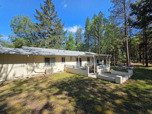 580 Portland Avenue, Grants Pass, OR 97526