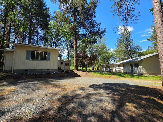 580 Portland Avenue, Grants Pass, OR 97526