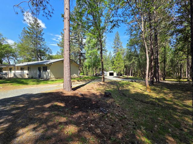 580 Portland Avenue, Grants Pass, OR 97526