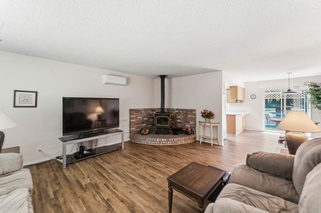 580 Portland Avenue, Grants Pass, OR 97526