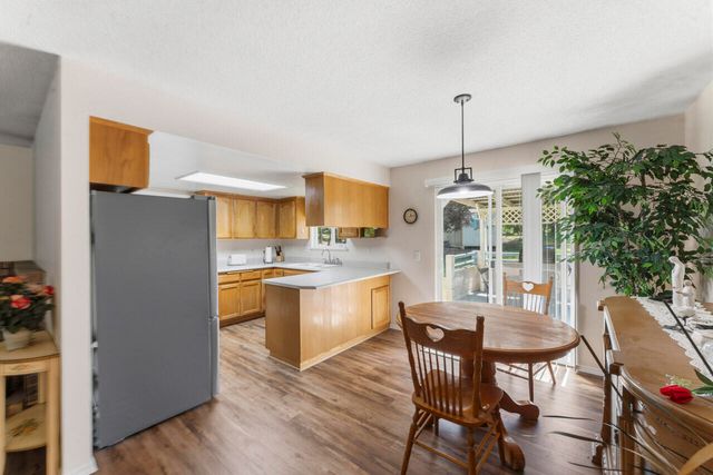 580 Portland Avenue, Grants Pass, OR 97526