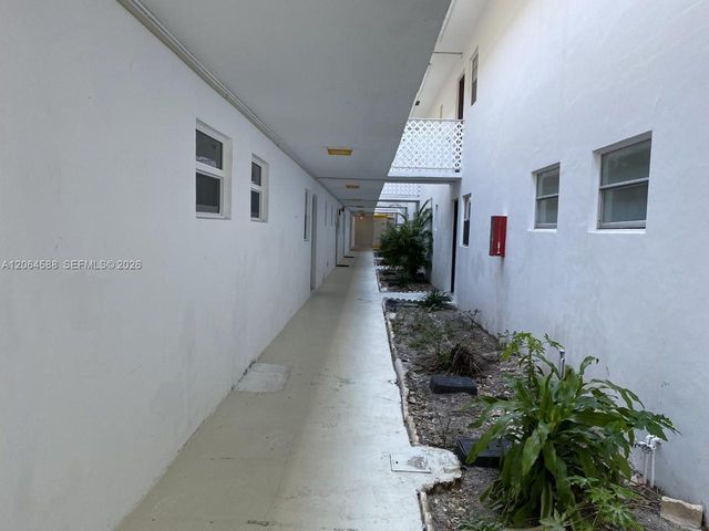 6505 Winfield Boulevard B-19, Margate, FL 33063