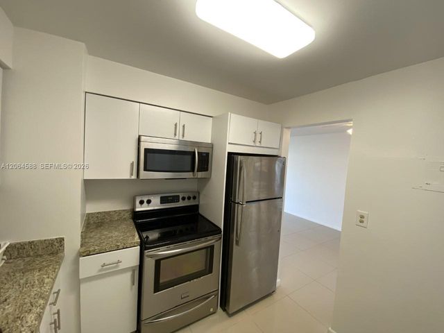 6505 Winfield Boulevard B-19, Margate, FL 33063