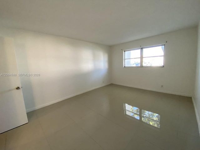 6505 Winfield Boulevard B-19, Margate, FL 33063
