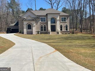 2010 Fontainbleau Drive, Conyers, GA 30094