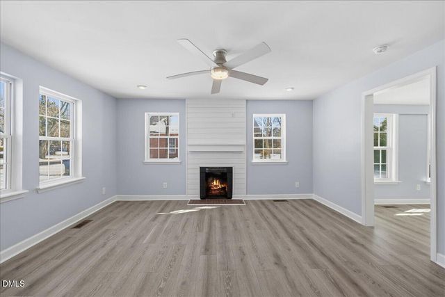 305 W Canary Street, Dunn, NC 28334