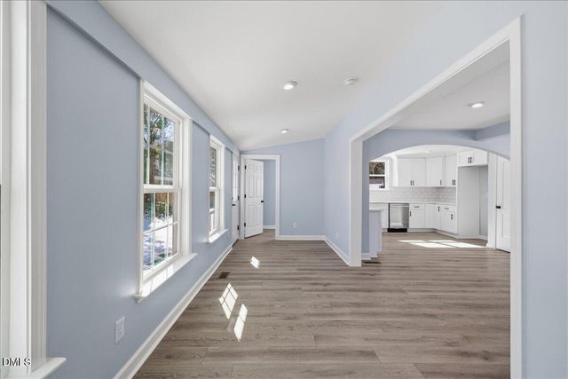 305 W Canary Street, Dunn, NC 28334