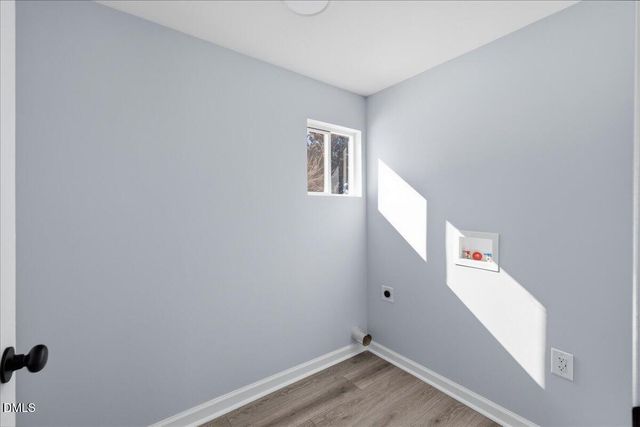 305 W Canary Street, Dunn, NC 28334