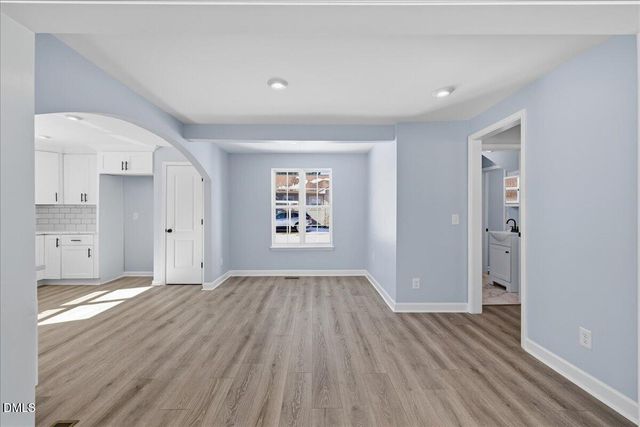 305 W Canary Street, Dunn, NC 28334