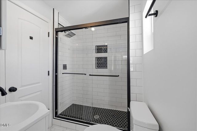 305 W Canary Street, Dunn, NC 28334