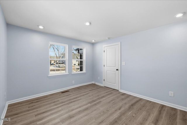 305 W Canary Street, Dunn, NC 28334