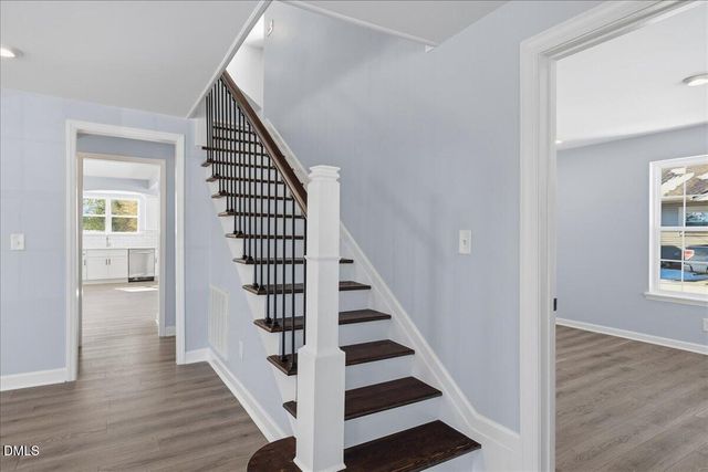 305 W Canary Street, Dunn, NC 28334