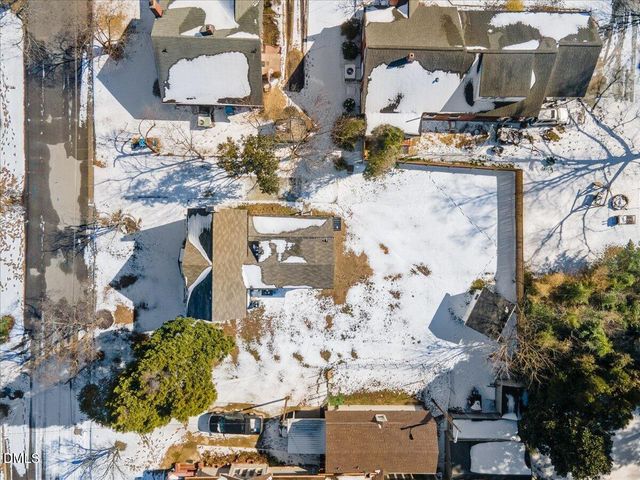 305 W Canary Street, Dunn, NC 28334