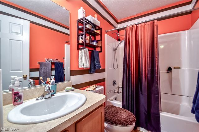 23851 Rockside Road, Bedford Heights, OH 44146