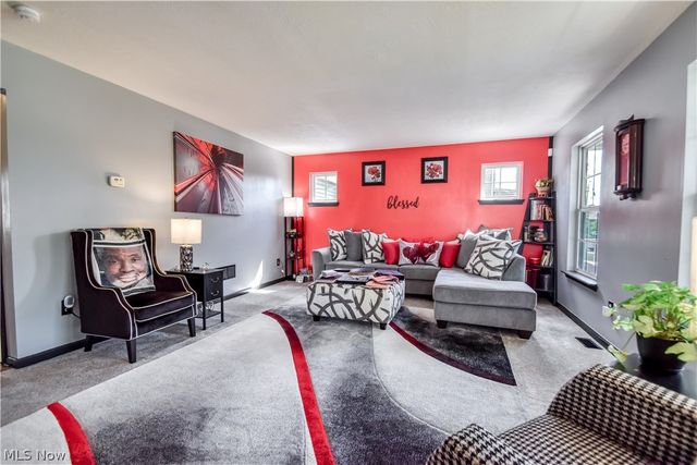 23851 Rockside Road, Bedford Heights, OH 44146