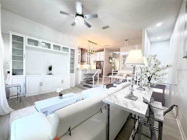 724 CORAL REEF DRIVE, Tampa, FL 33602