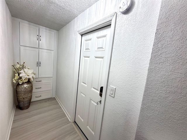 724 CORAL REEF DRIVE, Tampa, FL 33602
