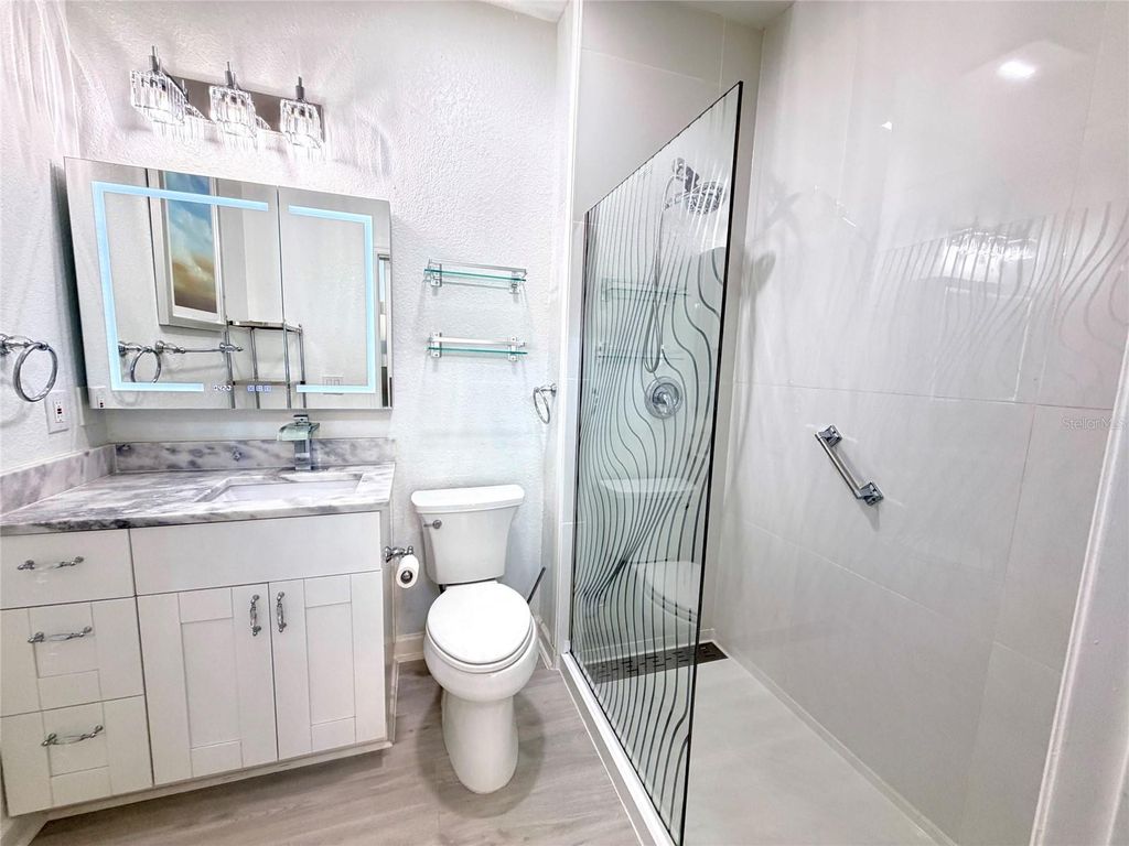 Image 26 of property listing at 724 CORAL REEF DRIVE, Tampa, FL 33602