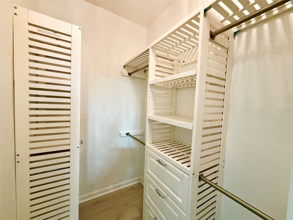 Image 30 of property listing at 724 CORAL REEF DRIVE, Tampa, FL 33602