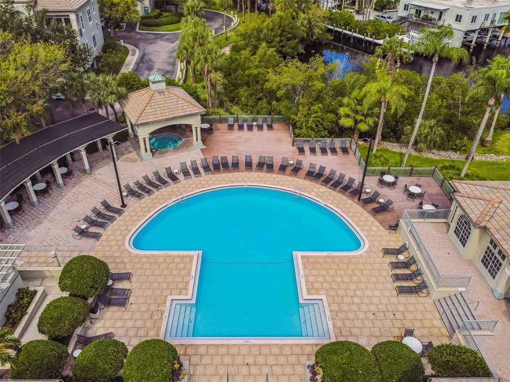 Image 39 of property listing at 724 CORAL REEF DRIVE, Tampa, FL 33602