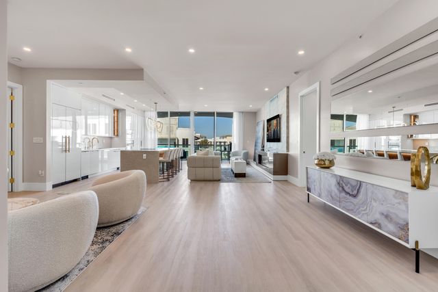 500 SE Mizner Boulevard A902, Boca Raton, FL 33432