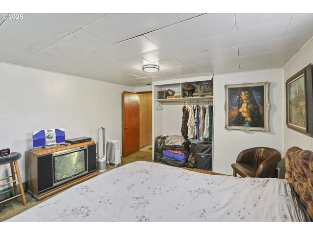 575 N LOCUST St, Canby, OR 97013