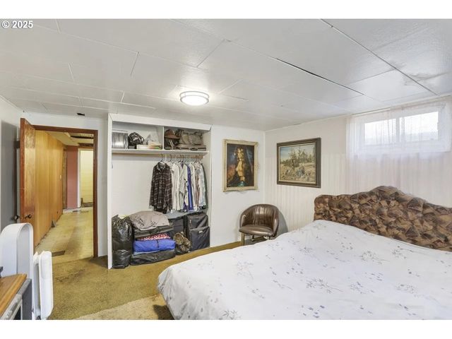 575 N LOCUST St, Canby, OR 97013