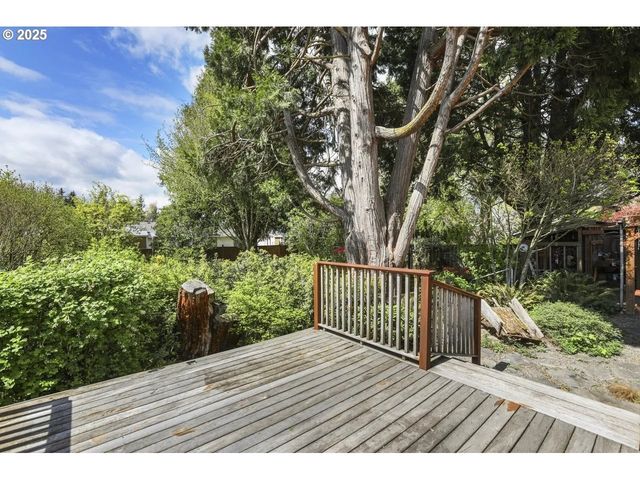 575 N LOCUST St, Canby, OR 97013