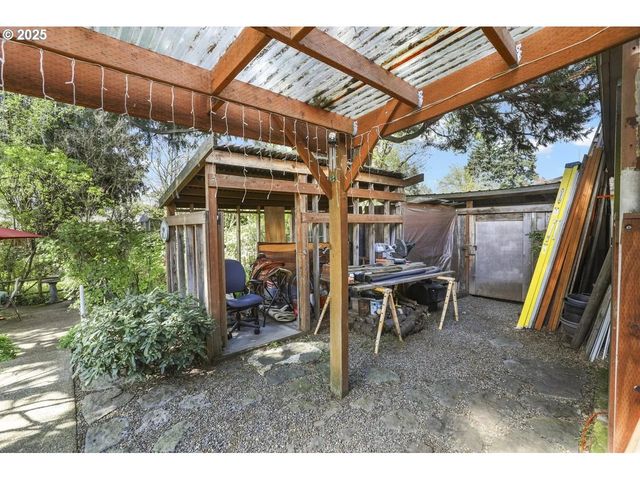 575 N LOCUST St, Canby, OR 97013