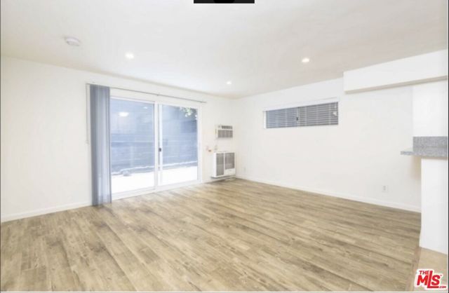 1261 N Laurel Avenue 20, Los Angeles, CA 90046
