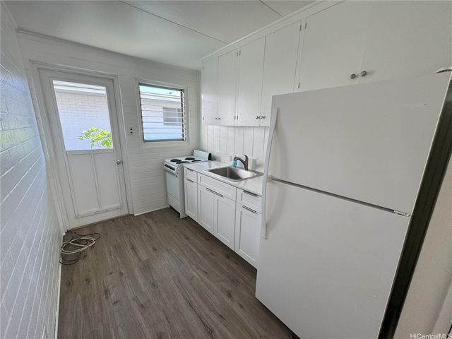 1116 Isenberg Street, Honolulu, HI 96826