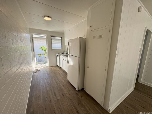 1116 Isenberg Street, Honolulu, HI 96826