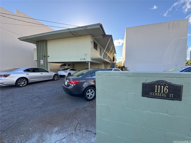 1116 Isenberg Street, Honolulu, HI 96826
