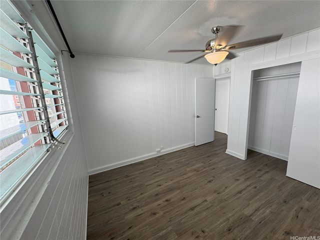 1116 Isenberg Street, Honolulu, HI 96826
