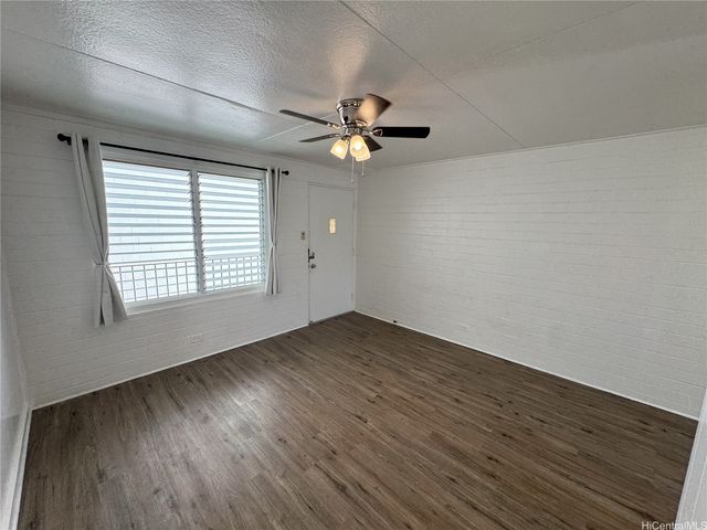1116 Isenberg Street, Honolulu, HI 96826