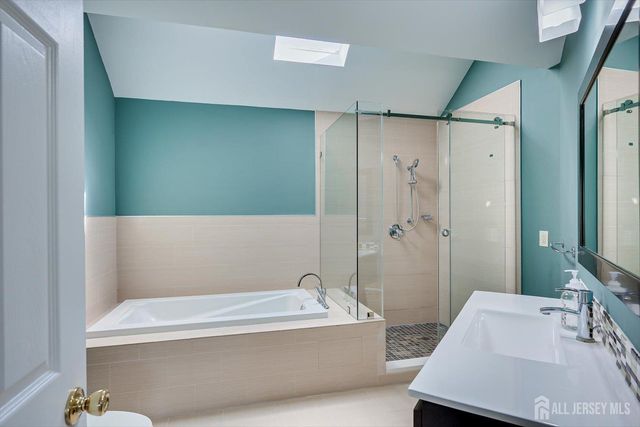 76 Revere Boulevard, Edison, NJ 08820