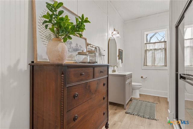 1007 N Jackson Avenue, Cameron, TX 76520