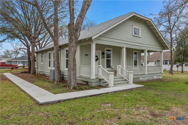 1007 N Jackson Avenue, Cameron, TX 76520